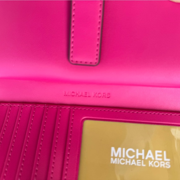 Michael Kors Pink Wallet with Ombré Effect - Picture 5 of 13